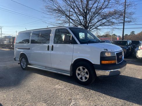 Used 2009 GMC Savana 1500 Passenger w/ LT Preferred Equipment Group image 2