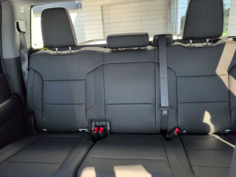 New 2026 GMC Sierra 2500 Pro w/ Convenience Package image 25