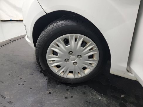 Used 2016 Ford Fiesta S image 28