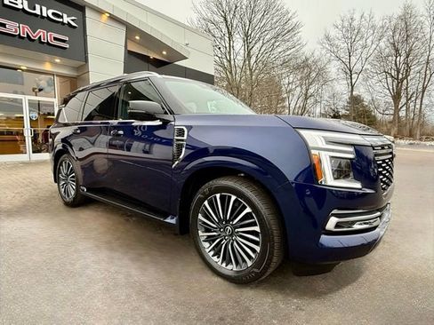 Used 2025 Nissan Armada Platinum Reserve image 6