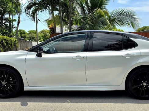 Used 2021 Toyota Camry XSE FWD image 12