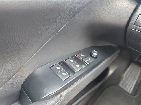 Used 2019 Toyota Camry XLE w/ Driver Assist Package FWD image 24
