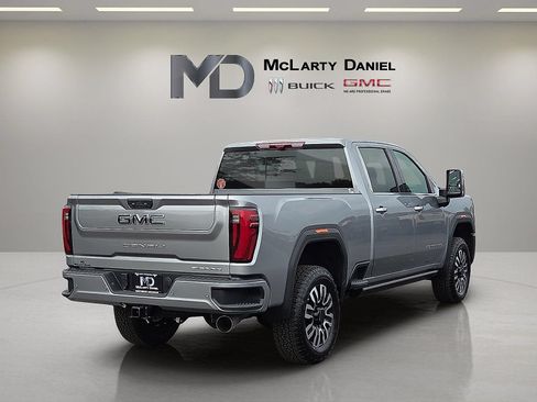 New 2026 GMC Sierra 3500 Denali Ultimate AWD/4WD image 5