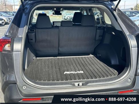 Used 2023 Toyota RAV4 LE image 9