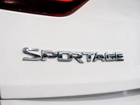 Used 2020 Kia Sportage LX FWD image 15