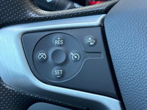 Used 2024 GMC Terrain SLE FWD image 36