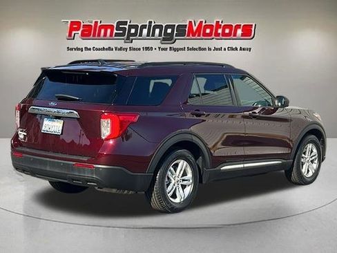 Certified 2022 Ford Explorer XLT image 4