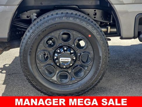 New 2026 Ford F250 Lariat w/ Black Appearance Package AWD/4WD image 38