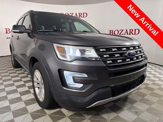 Used 2017 Ford Explorer XLT w/ Equipment Group 202A FWD image 1