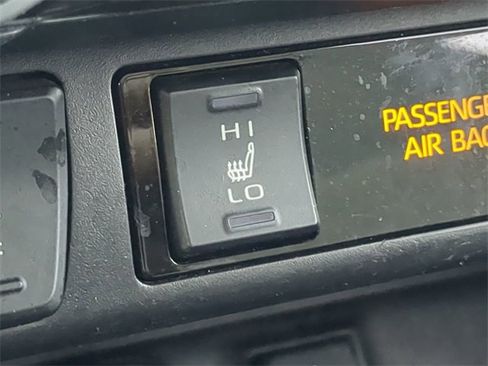 Certified 2022 Toyota RAV4 XLE Premium image 23