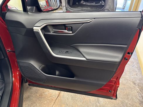 Used 2024 Toyota RAV4 SE w/ Weather & Moonroof Package image 15