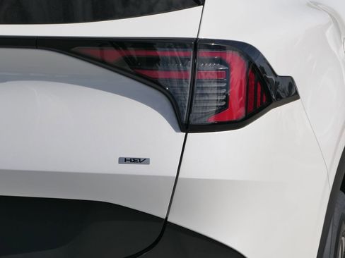 New 2026 Kia Sportage LX image 4