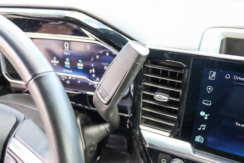 Used 2025 Chevrolet Silverado 1500 LT RWD image 18