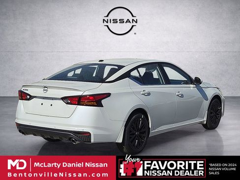 New 2026 Nissan Altima 2.5 SV FWD image 5