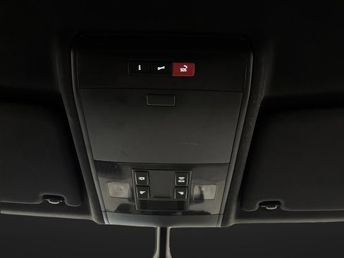 Used 2022 Volkswagen Atlas Cross Sport SE image 24