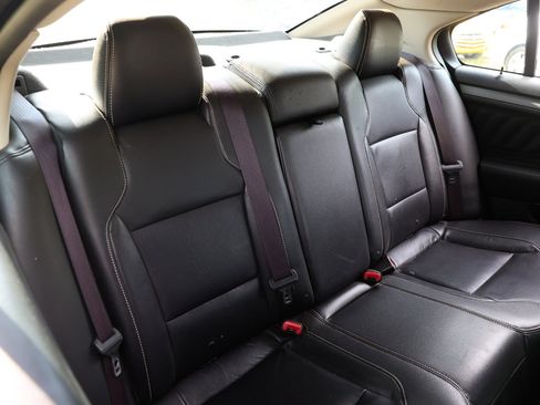 Used 2012 Ford Taurus SEL image 14