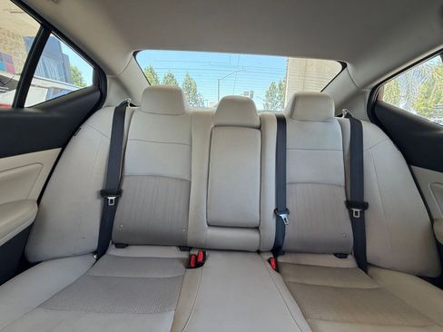 Used 2025 Nissan Altima 2.5 SV FWD image 35
