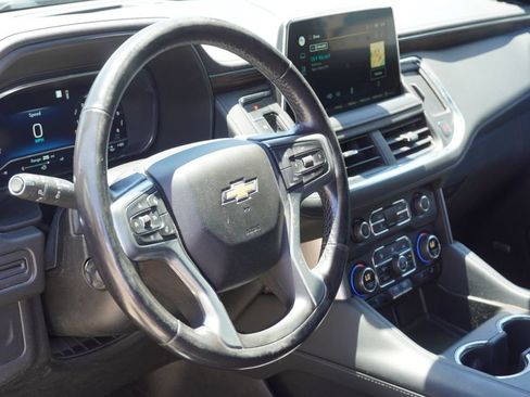 Used 2022 Chevrolet Tahoe LT w/ Luxury Package AWD/4WD image 16