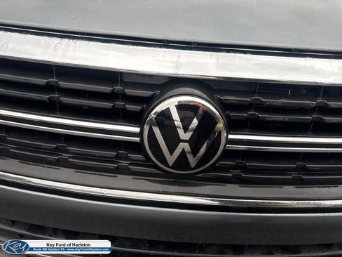 Used 2024 Volkswagen Jetta SE image 16