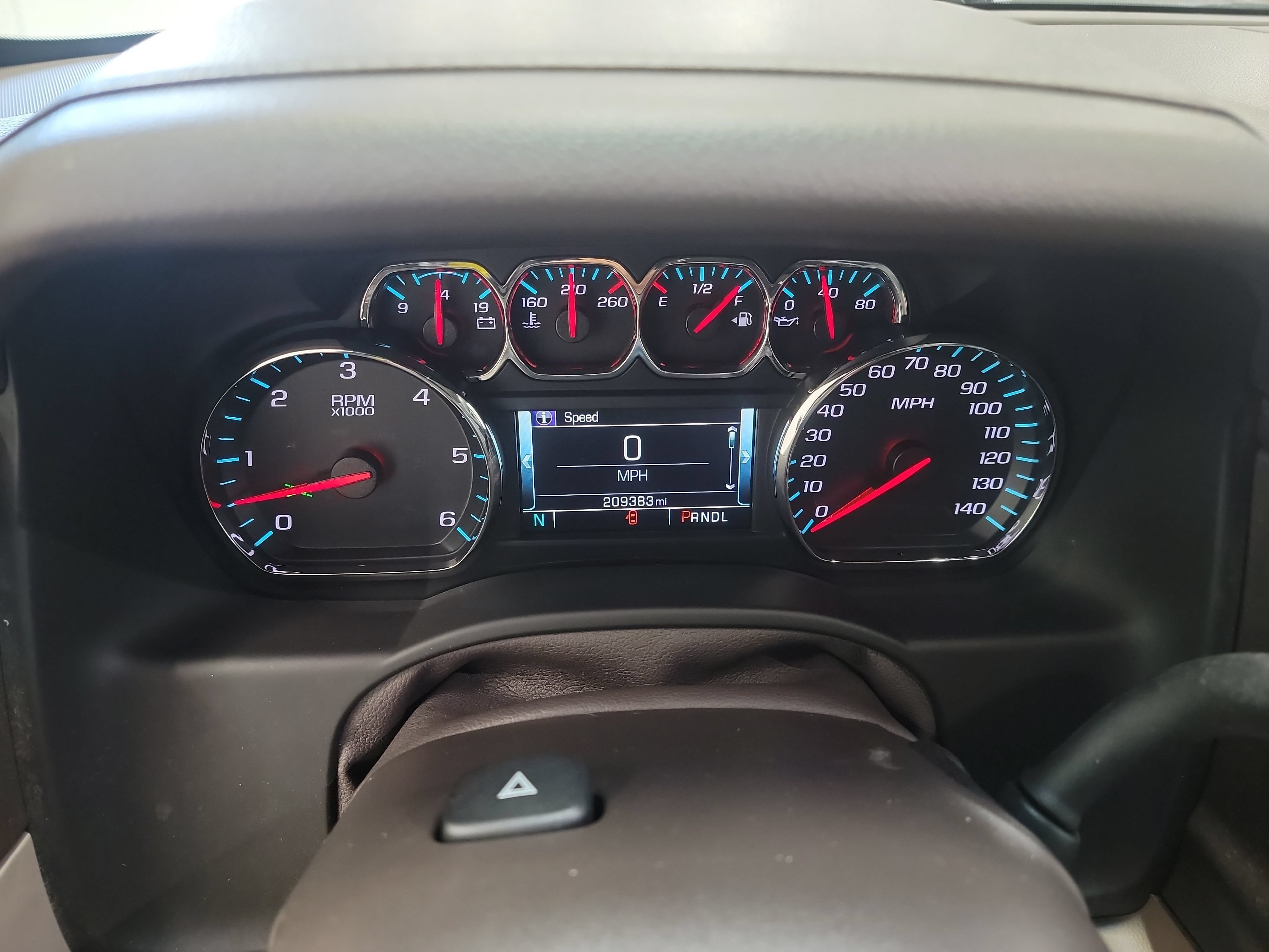 Used 2018 Chevrolet Suburban Premier AWD/4WD image 18
