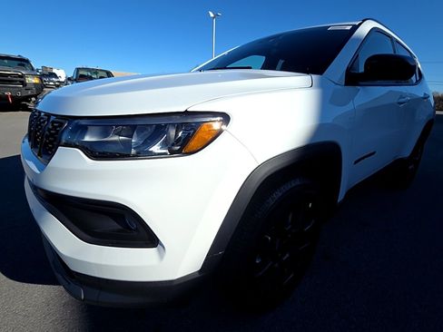 New 2026 Jeep Compass Latitude image 1