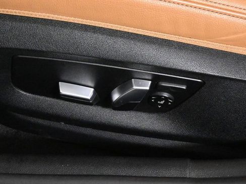 Certified 2022 BMW 530i xDrive w/ Convenience Package image 27