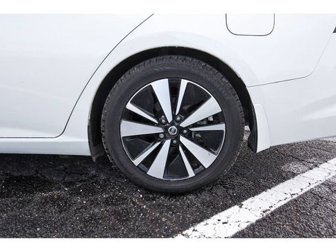 Used 2022 Nissan Altima 2.5 SV w/ SV Premium Package FWD image 34