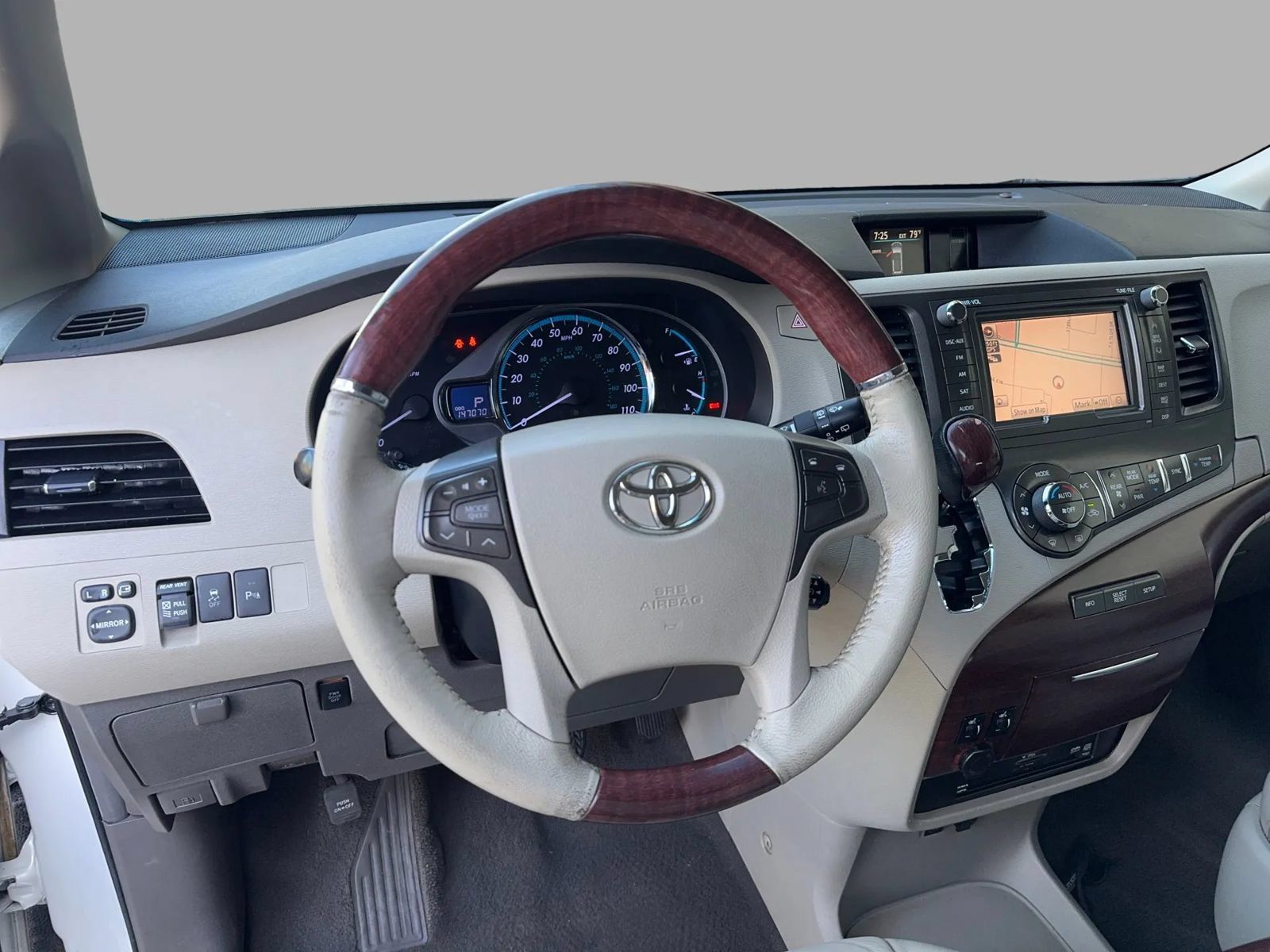 Used 2011 Toyota Sienna Limited w/ Premium Pkg AWD/4WD image 14
