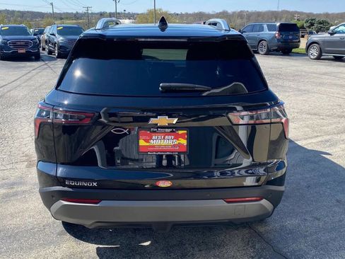 Used 2025 Chevrolet Equinox LT w/ Convenience Package II image 4