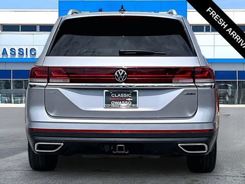 Used 2024 Volkswagen Atlas SEL AWD/4WD image 4