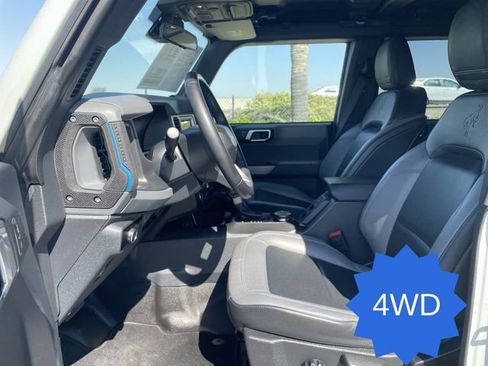 Used 2023 Ford Bronco Black Diamond image 18
