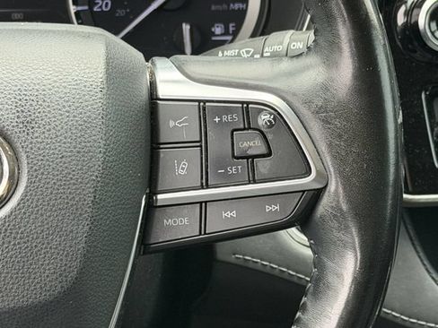 Used 2021 Toyota Highlander Platinum FWD image 15