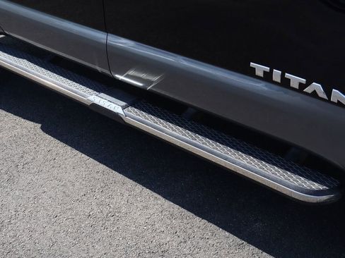 Used 2023 Nissan Titan Platinum Reserve w/ Moonroof Package image 10