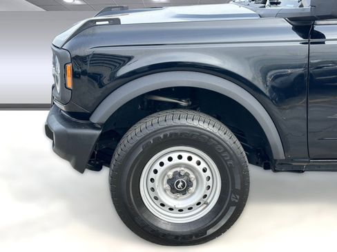 Used 2022 Ford Bronco image 10