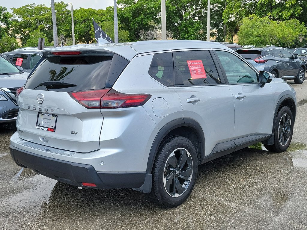 Certified 2024 Nissan Rogue SV w/ SV Premium Package FWD image 9