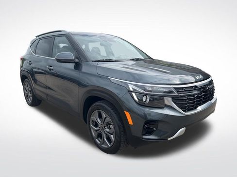 Certified 2024 Kia Seltos S FWD image 3