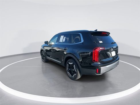 Used 2025 Kia Telluride S image 6