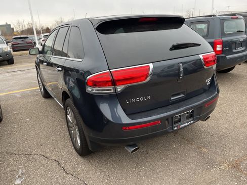 Used 2013 Lincoln MKX AWD image 11