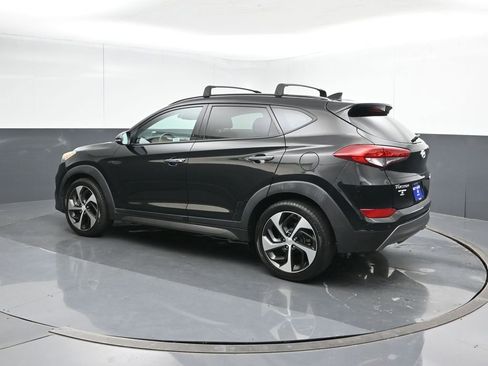 Used 2016 Hyundai Tucson Limited w/ Option Group 03 FWD image 3