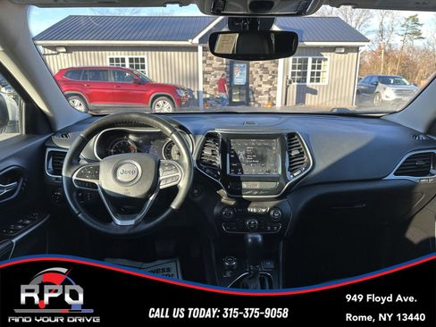 Used 2019 Jeep Cherokee Limited image 7
