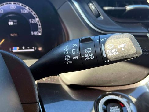 Certified 2023 Jeep Grand Cherokee Laredo image 25