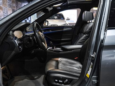 Used 2020 BMW M550i xDrive w/ Executive Package AWD/4WD image 5