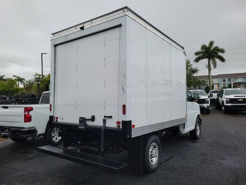 New 2025 Chevrolet Express 3500 w/ Power Convenience Package image 4