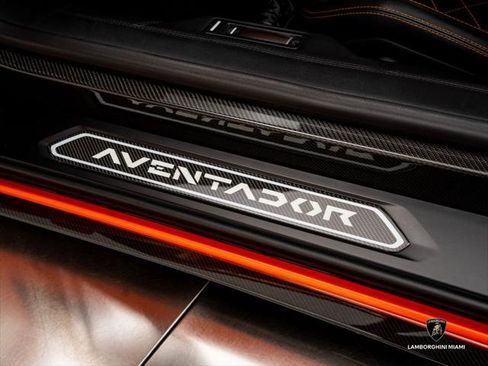 Used 2019 Lamborghini Aventador S AWD/4WD image 34