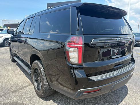 Used 2021 Chevrolet Suburban Z71 AWD/4WD image 3