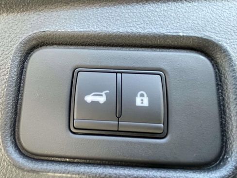 New 2026 Nissan Pathfinder SL image 10