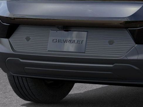 New 2026 Chevrolet Equinox EV LT image 15