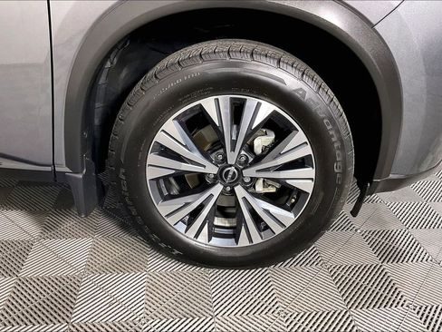 Used 2023 Nissan Rogue SV w/ SV Premium B Package image 11