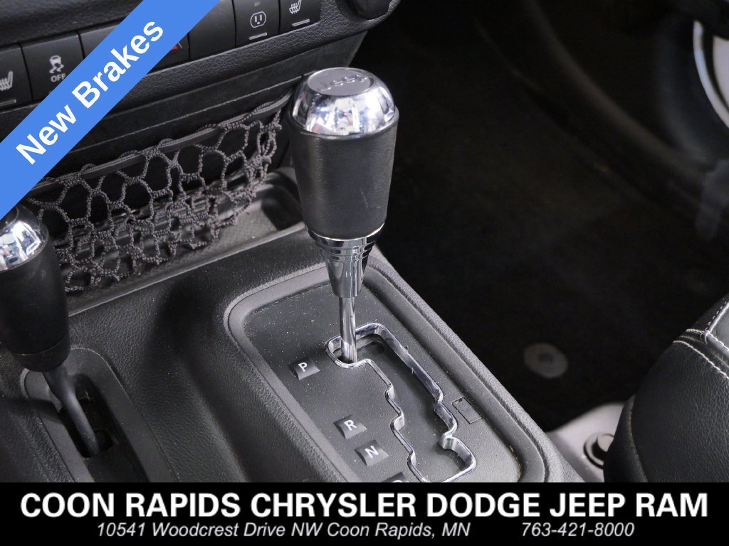 Certified 2017 Jeep Wrangler Unlimited Sahara w/ Connectivity Group AWD/4WD image 19