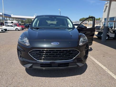 Used 2021 Ford Escape SE w/ SE Sport Appearance Package image 14